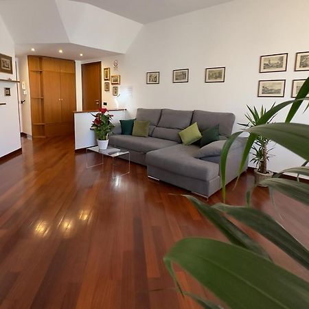 Emeraldway - Bellissimo Appartamento In Zona Sempione-Tre Torri Milano Ngoại thất bức ảnh