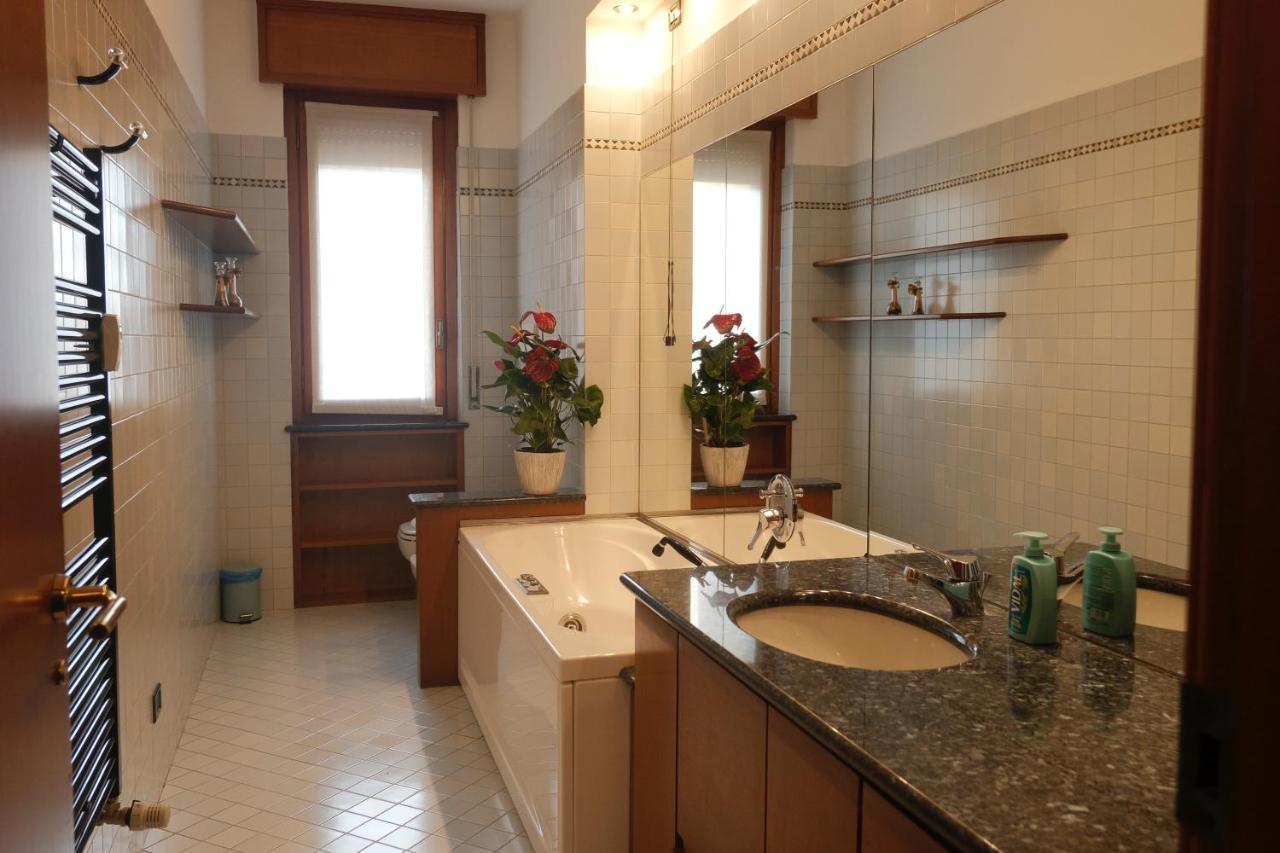 Emeraldway - Bellissimo Appartamento In Zona Sempione-Tre Torri Milano Ngoại thất bức ảnh