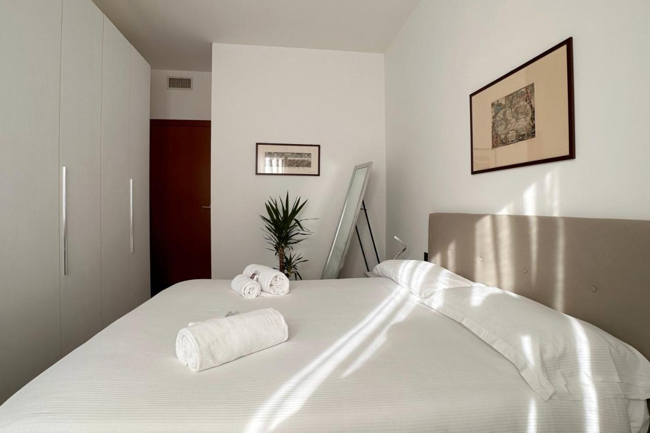 Emeraldway - Bellissimo Appartamento In Zona Sempione-Tre Torri Milano Ngoại thất bức ảnh
