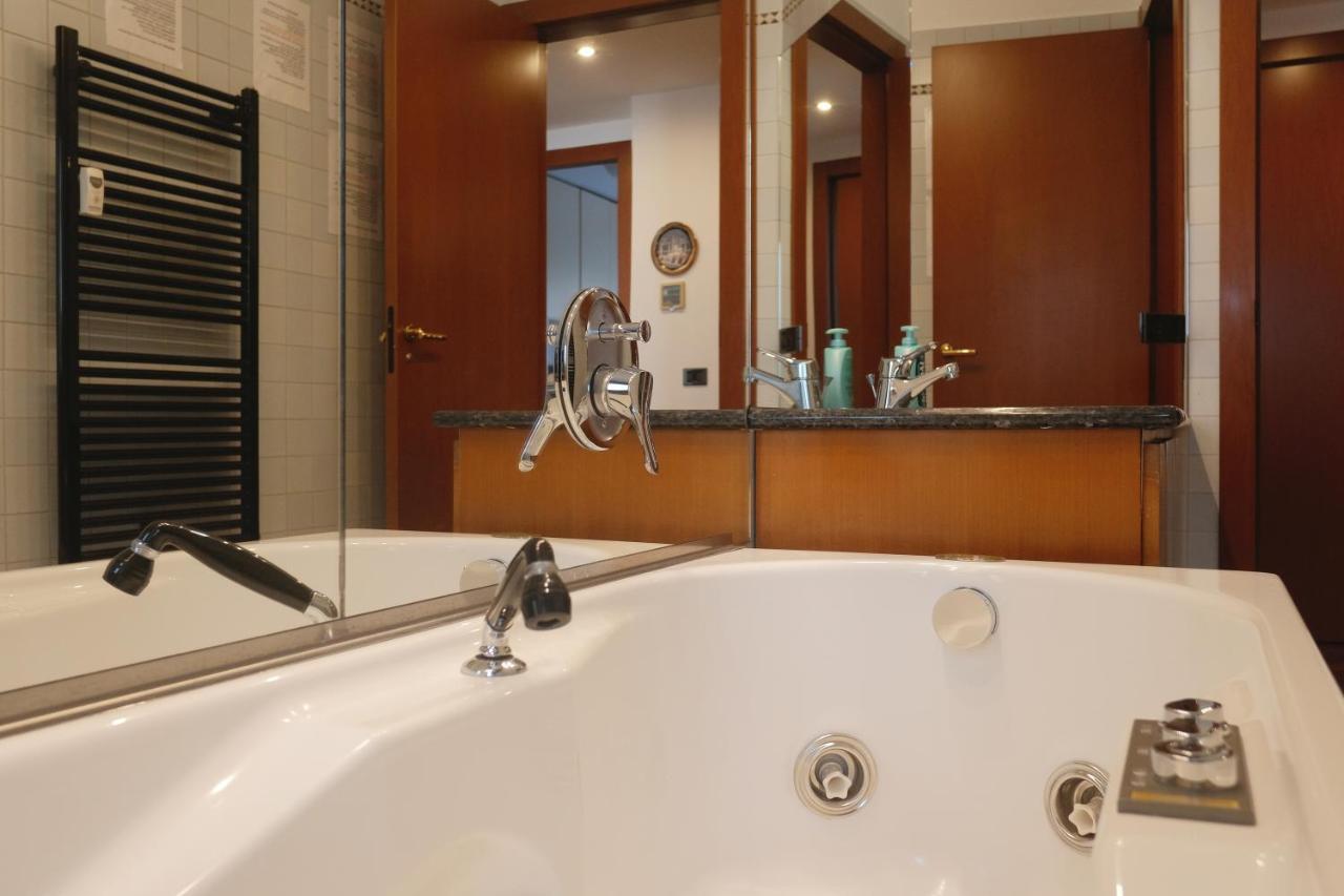 Emeraldway - Bellissimo Appartamento In Zona Sempione-Tre Torri Milano Ngoại thất bức ảnh