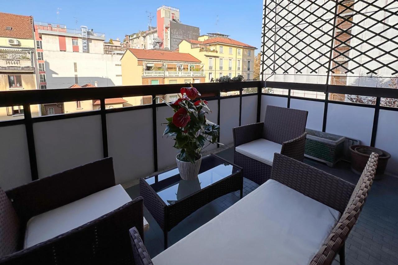 Emeraldway - Bellissimo Appartamento In Zona Sempione-Tre Torri Milano Ngoại thất bức ảnh